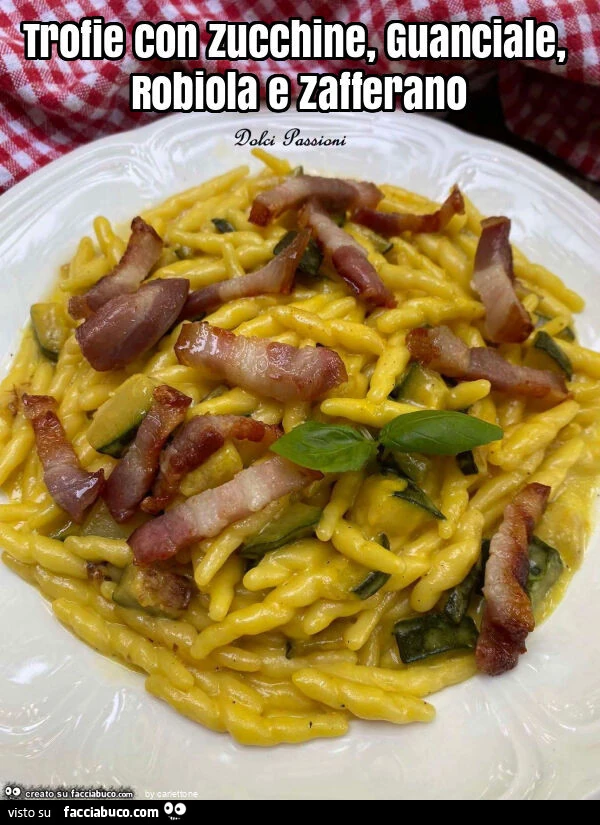 Trofie con zucchine, guanciale, robiola e zafferano