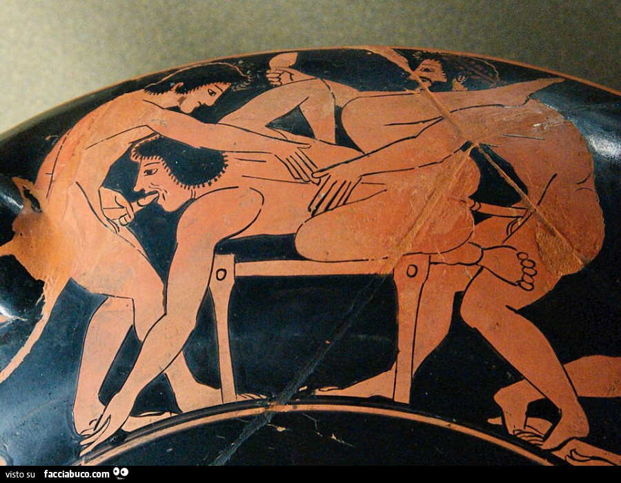 Museo vasi di 2000 anni fa esposto al. Museo