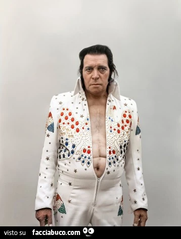 Pieter Hugo, Il defunto Ernest MacDonald&hellip; come Elvis