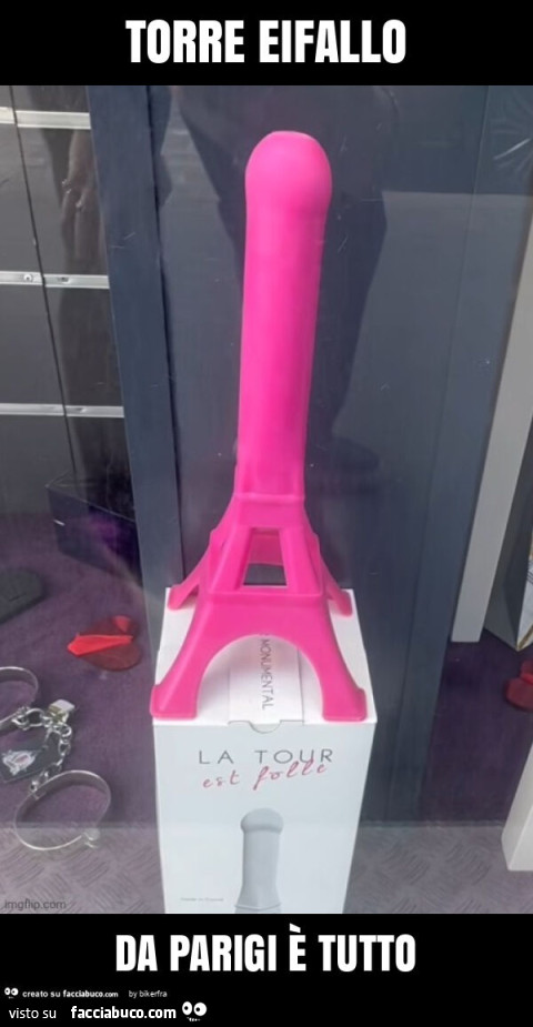 Torre eifallo da parigi è tutto