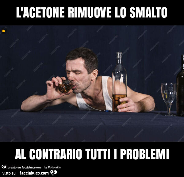 L'acetone rimuove lo smalto al contrario tutti i problemi