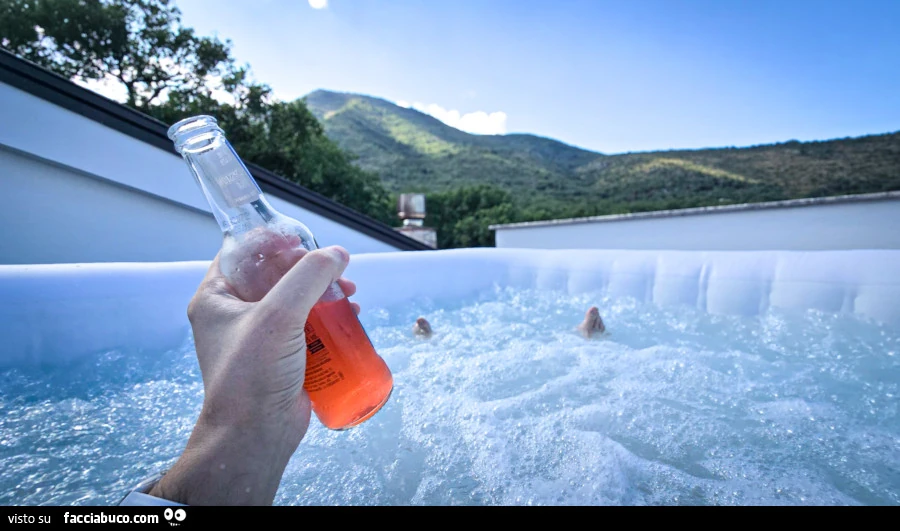 Idromassaggio gonfiabile in terrazza