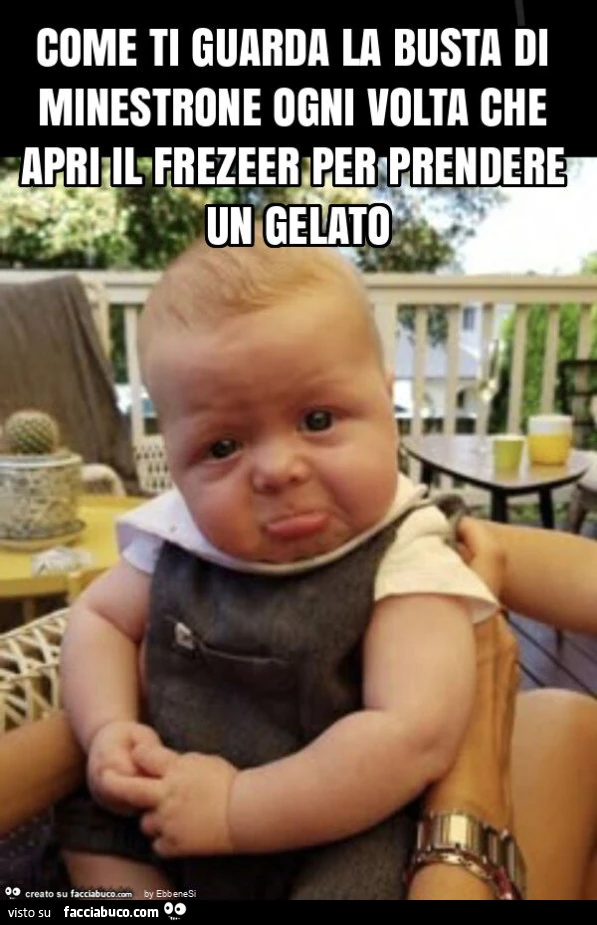 Come ti guarda la busta di minestrone ogni volta che apri il frezeer per prendere un gelato