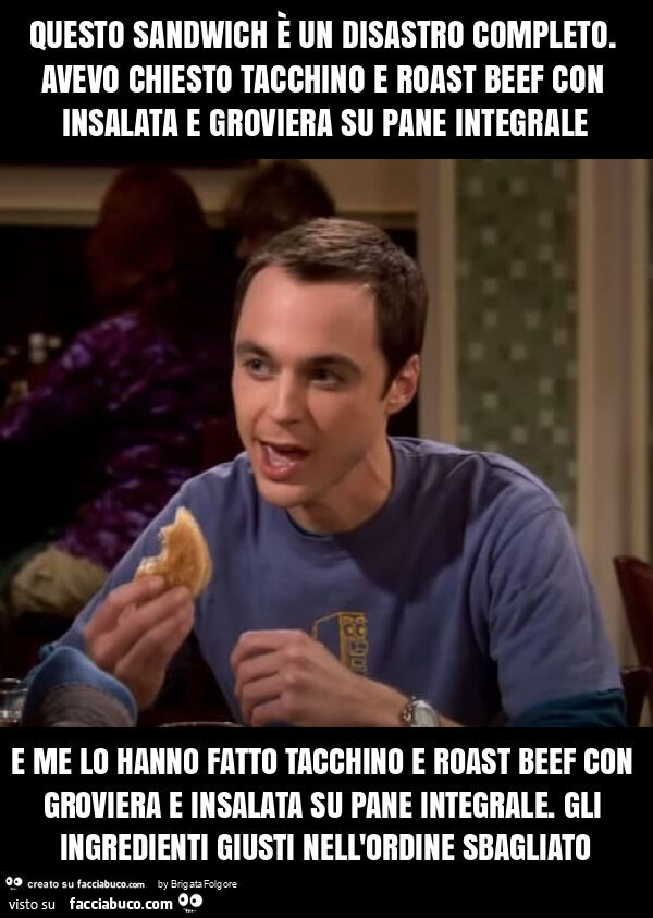 Questo sandwich è un disastro completo. Avevo chiesto tacchino e roast beef con insalata e groviera su pane integrale e me lo hanno fatto tacchino e roast beef con groviera e insalata su pane integrale. Gli ingredienti giusti nell'ordine sbagliato