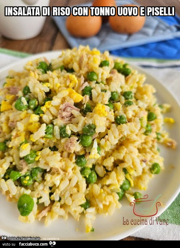 Insalata di riso con tonno uovo e piselli