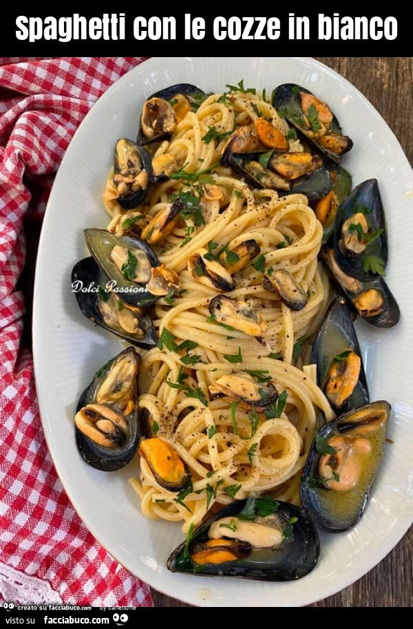 Spaghetti con le cozze in bianco