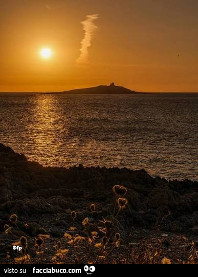 Nello sfondo potete ammirare isola delle femmine