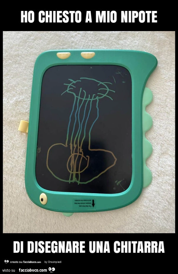 Ho chiesto a mio nipote di disegnare una chitarra